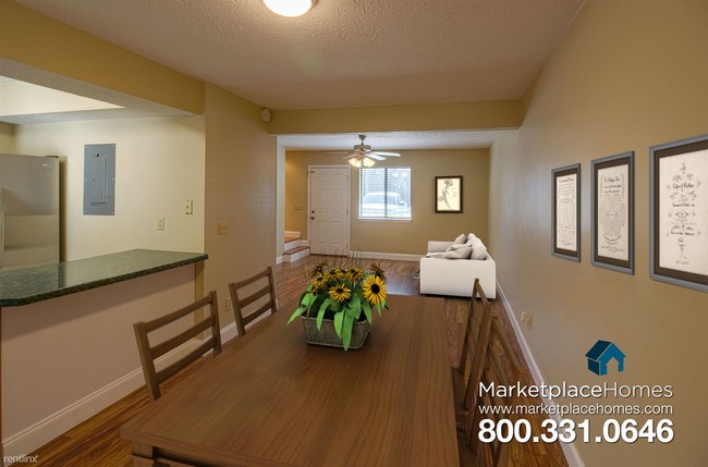 Building Photo - 402 Venetian Way