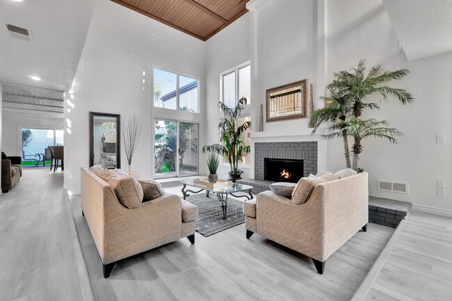 Building Photo - 364 Seville Way