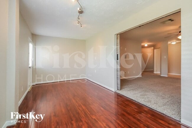 Foto del edificio - 9518 Peridot Green Dr