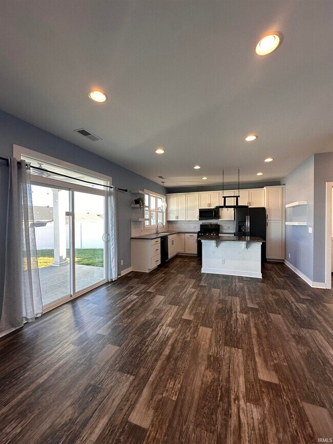 Foto del edificio - 5700 Baywater Dr