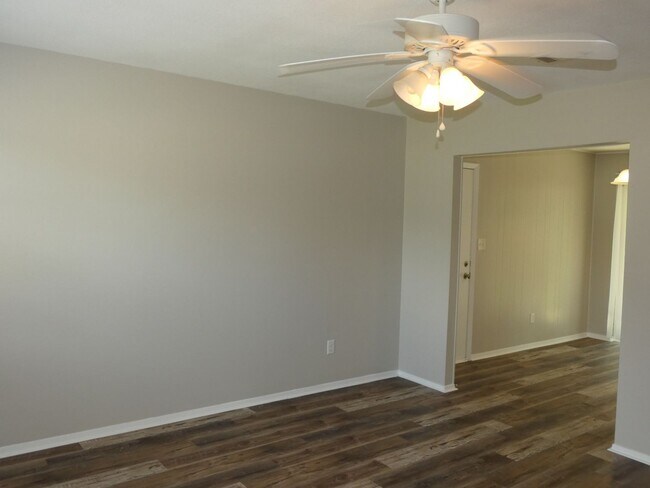 Building Photo - Cute 3 Bedroom Home in Milton
