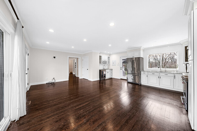 Building Photo - 127 Brookhill Rd