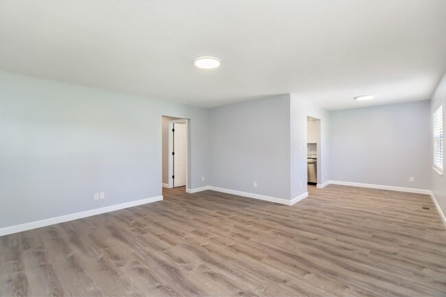 Photo - 1826 Tillery St NE House