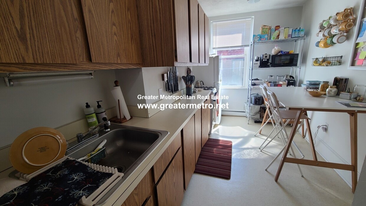 Primary Photo - 207 Salem St