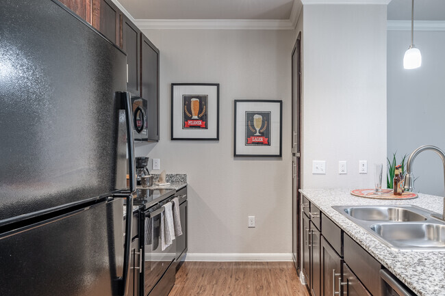 1BR, 1BA - 735 SF - Cascadia Luxury Apartments