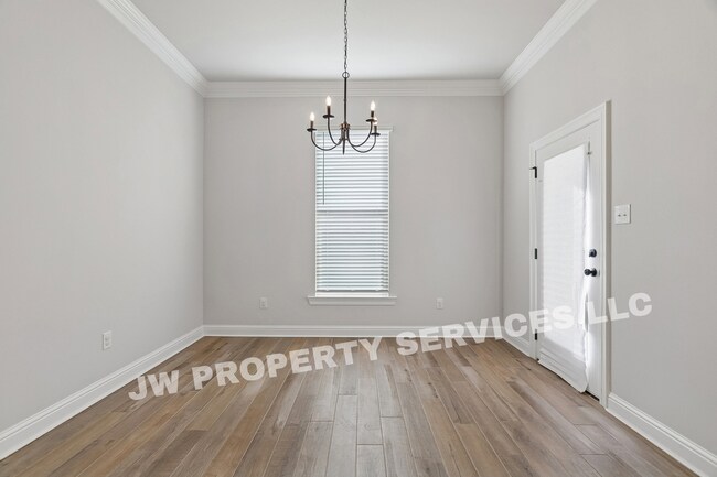 Foto del edificio - 44208 Huntley Rd