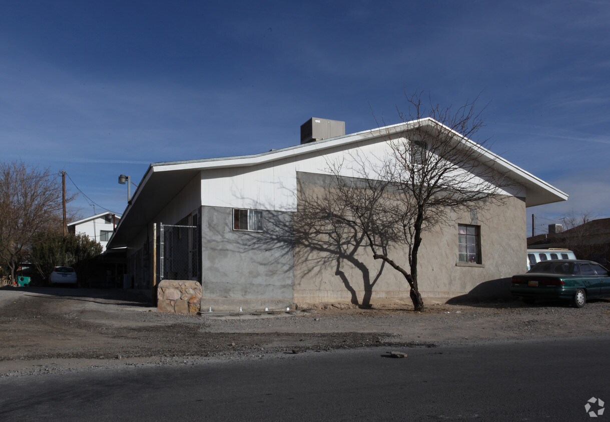 Building Photo - 6953 2nd St