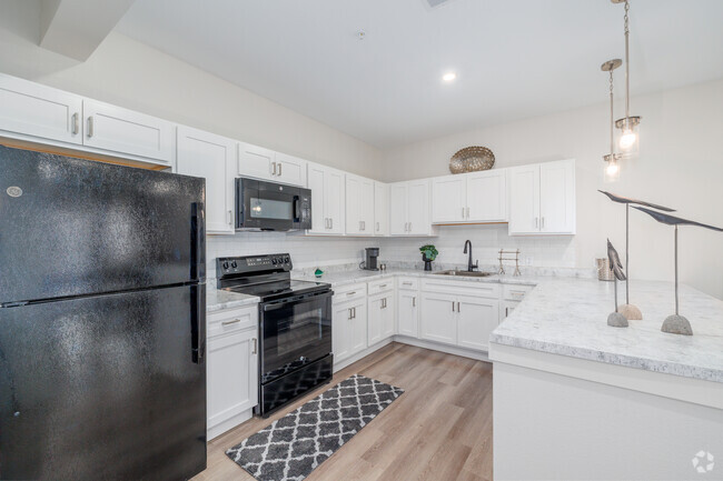 1BR, 1BA - 688SF - Kitchen - Rock Springs