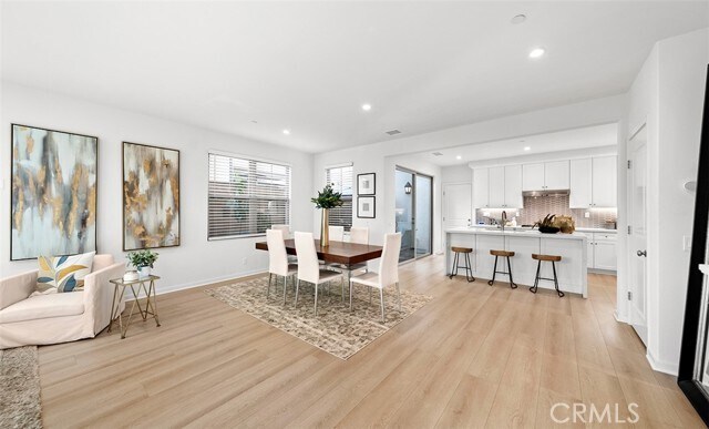 Building Photo - 106 Sunnyside