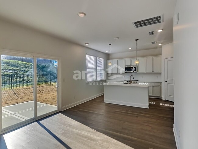 Building Photo - 207 Argea Dr