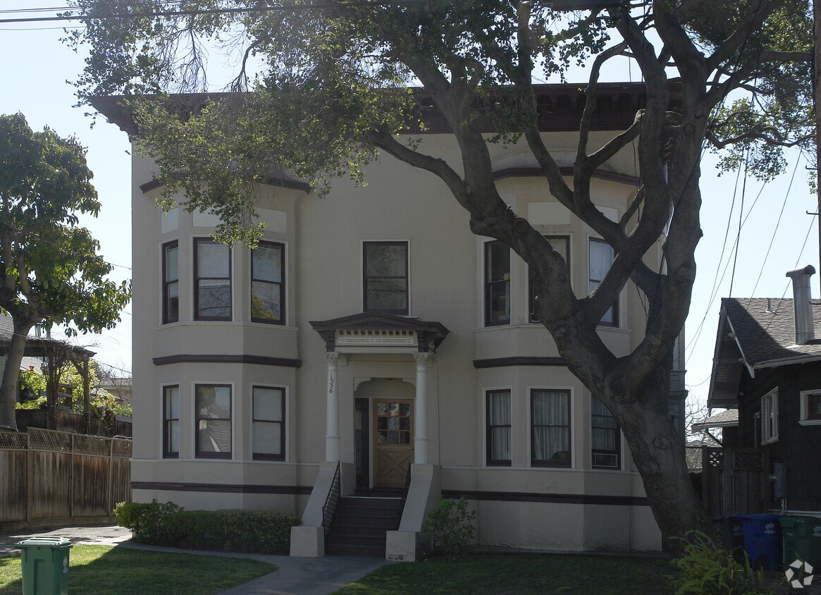 Foto del edificio - 1536 Santa Clara Ave