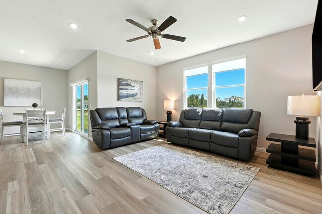Building Photo - 1070 Pleasant Hl Pl