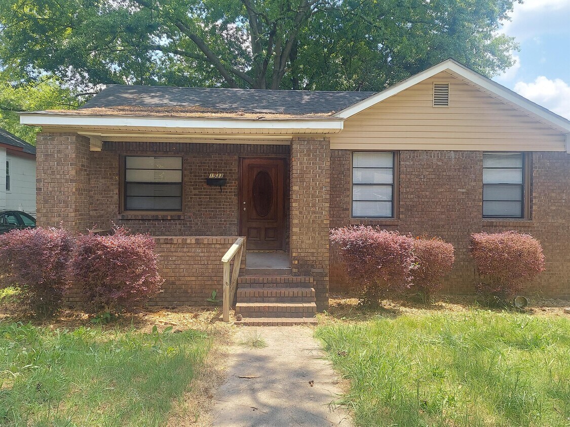 1233 18th Pl SW, Birmingham, AL 35211 House Rental in Birmingham, AL