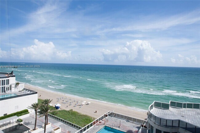 Foto del edificio - 15901 Collins Ave