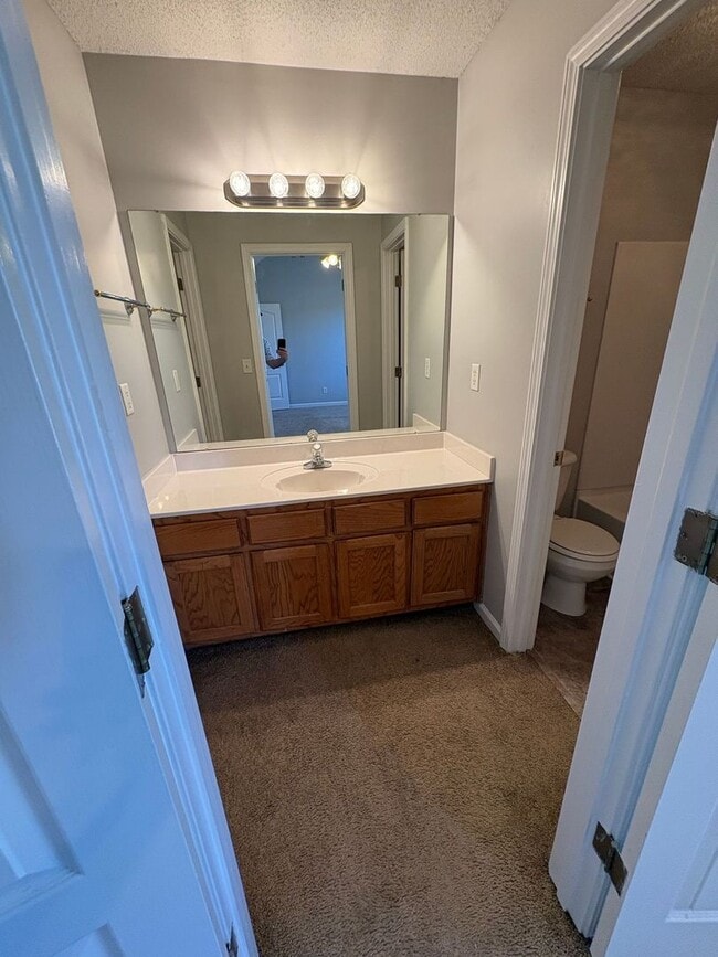 Building Photo - Beautiful 3 bedroom 2 bath home in Cordova, TN 38016