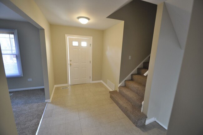 Building Photo - 1036 Walden Ct