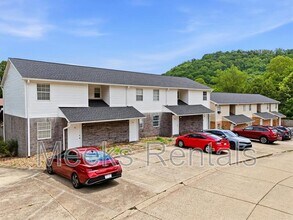 Building Photo - 101 Boncarbo Ln