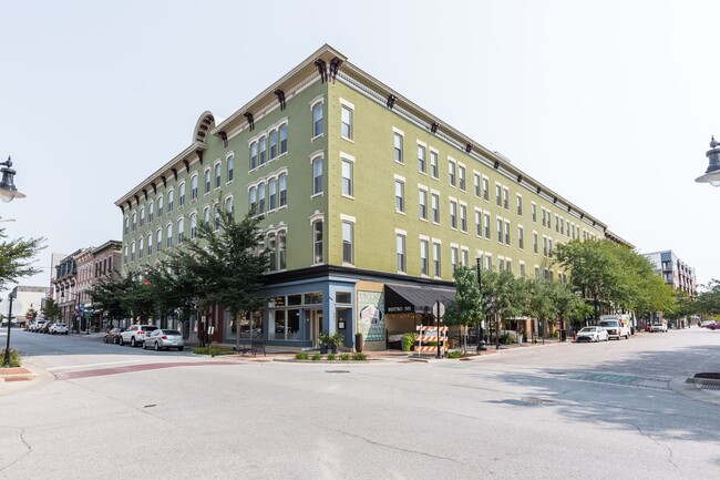 Building Photo - Historic Lahr Apartments