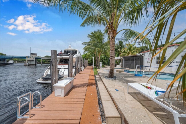 Foto del edificio - 1329 SW 12th Ct