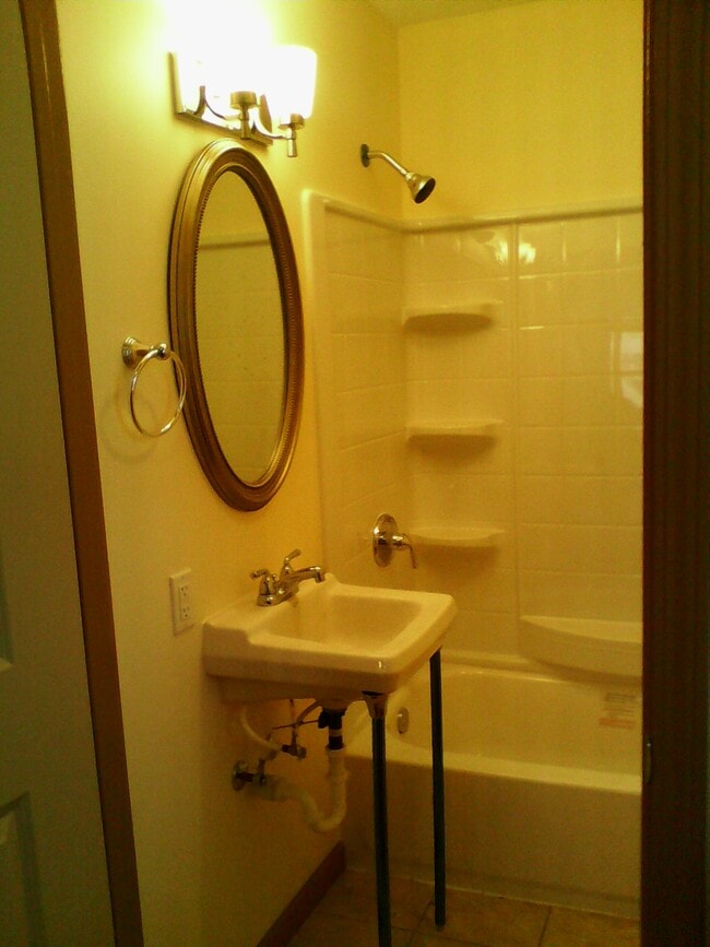 Building Photo - 2934 165th St