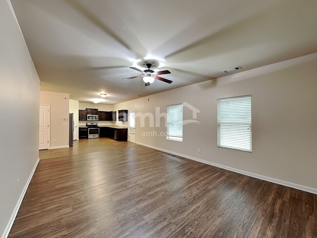 Building Photo - 3525 Mica Cir SE