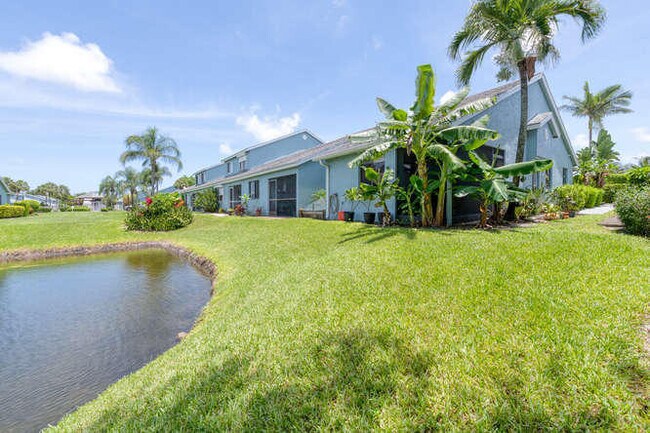 Foto del edificio - 3895 Island Club Cir W