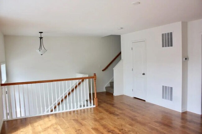 Foto del edificio - 760 Oak Leaf Ln