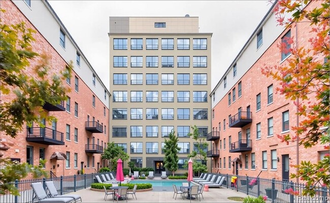 Foto del edificio - 6533 E Jefferson Ave