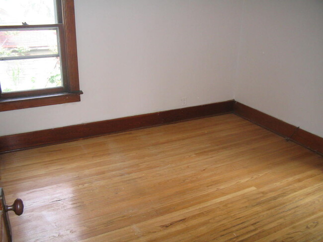 Building Photo - 209 Lisbon Ave