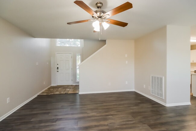 Building Photo - 18407 Heartland Ct