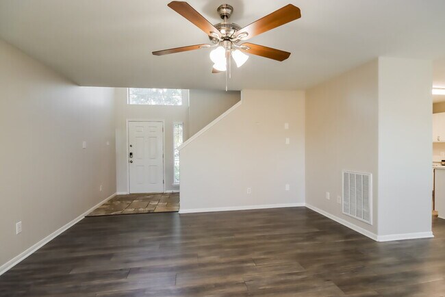 Foto del edificio - 18407 Heartland Ct