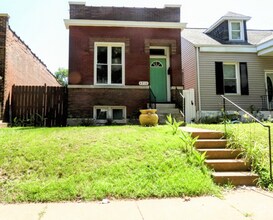 Building Photo - 4938 Quincy St