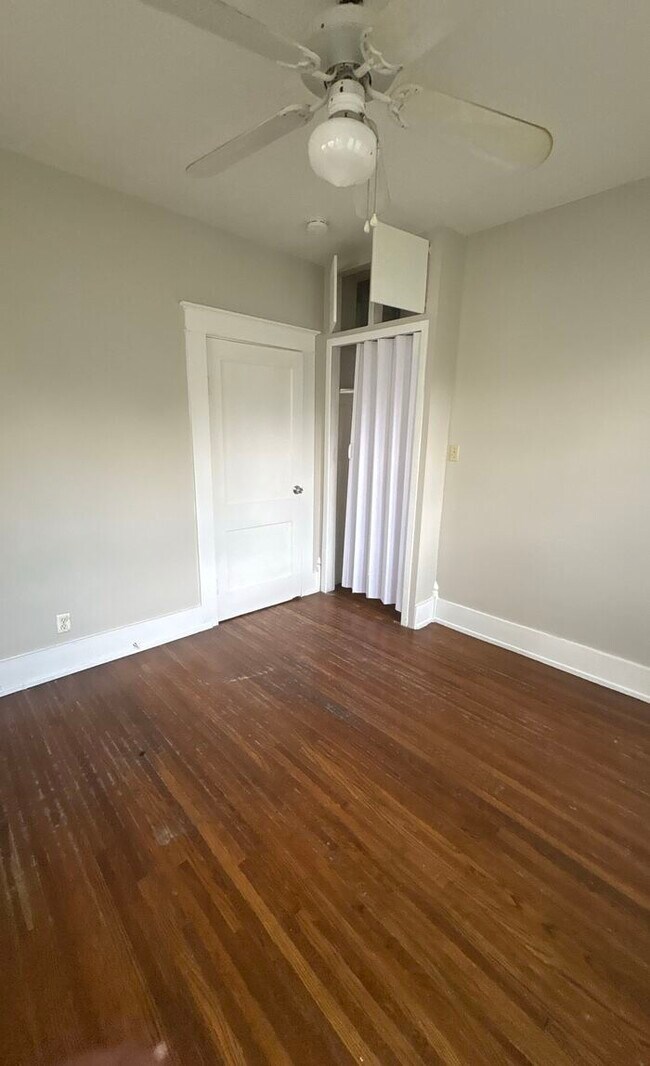 Foto del edificio - 1738 Damon St