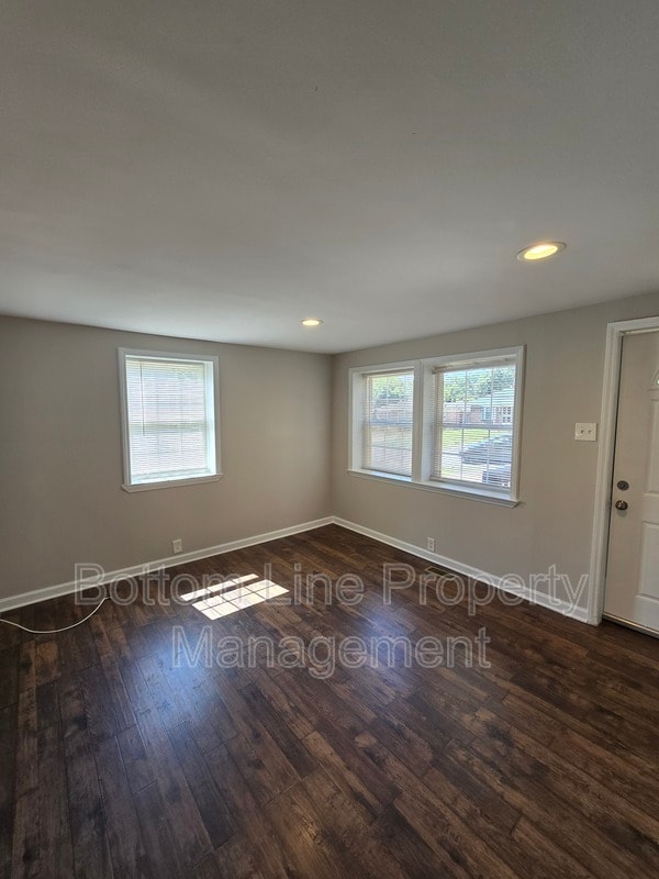 Building Photo - 1017 Rodey Ave