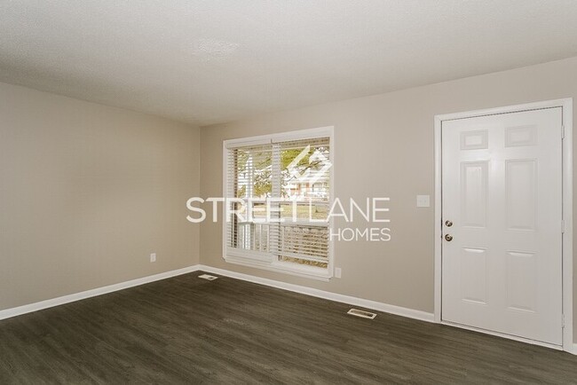 Foto del edificio - NOW OFFERING FIRST FULL MONTH FREE!