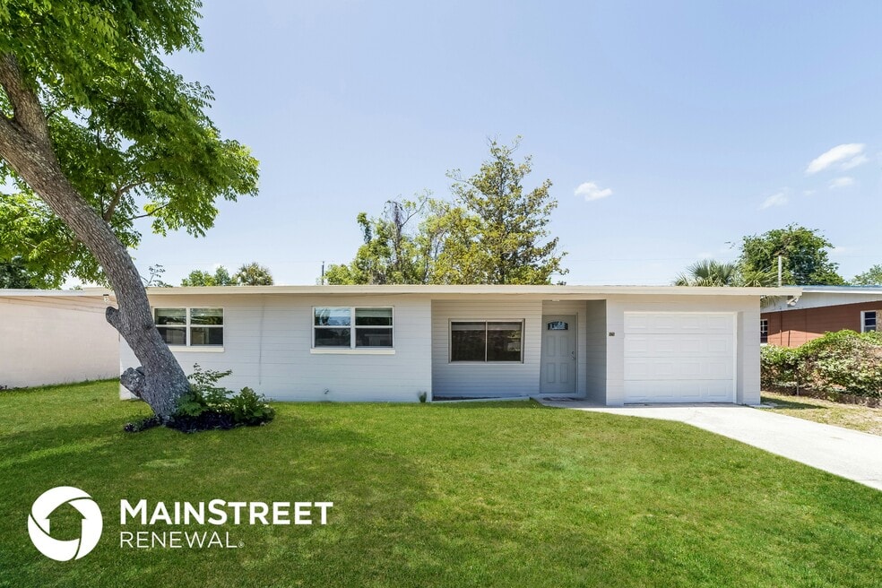926 Lewis Dr