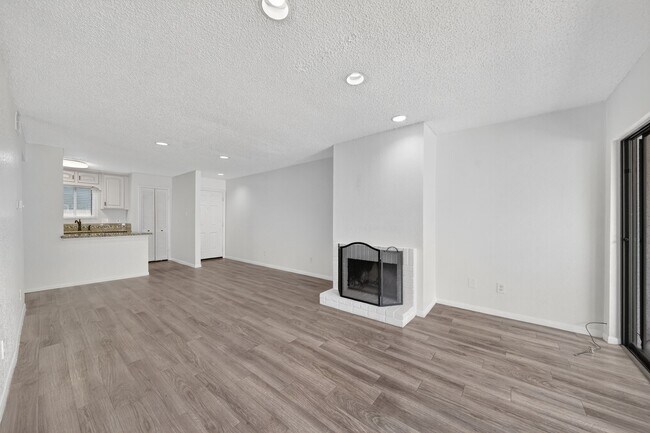 Building Photo - 12100 Melville Dr