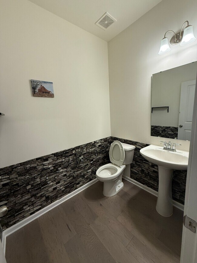 Building Photo - 7339 Wheyfield Dr