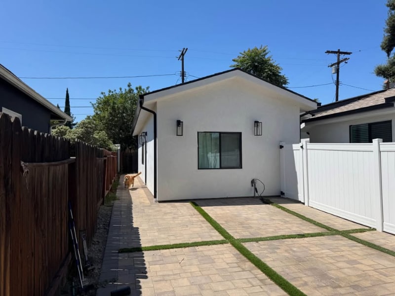 Primary Photo - 22654 Miranda St