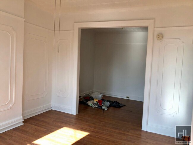Foto del edificio - Top Floor Alcove Studio