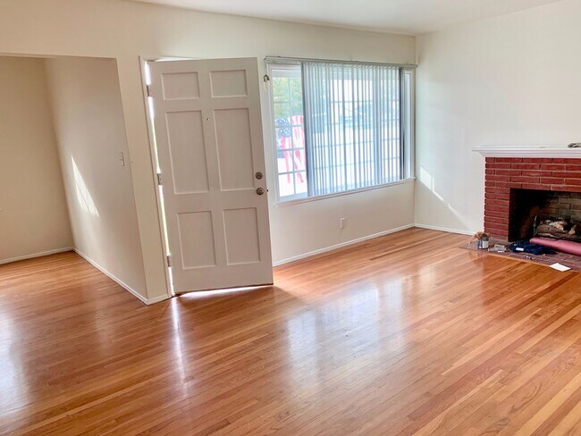 Foto del edificio - 3 BEDROOM 2 BATH HOUSE - South Torrance