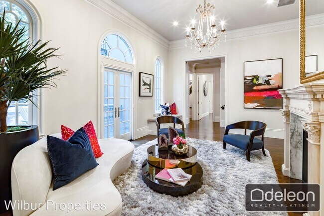 Building Photo - 5 br, 5.5 bath House - 200 University Ave