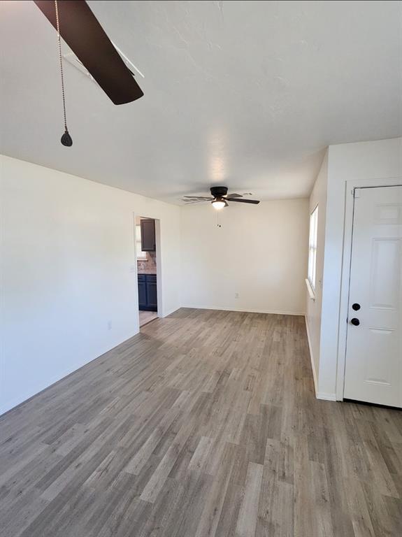 Foto del edificio - 2421 N Prospect Ave