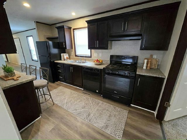 Foto del edificio - 141 Anthony Dr