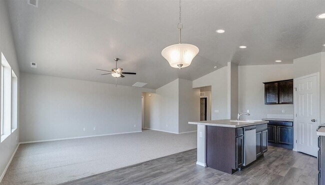 Building Photo - Coming Soon !!! Great location, 3 bedroom ...