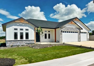 Building Photo - 1465 Mateo Ave