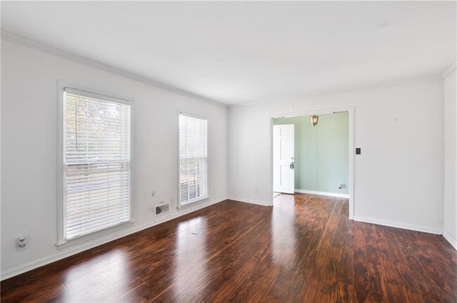 Building Photo - 4536 S Beechwood Dr