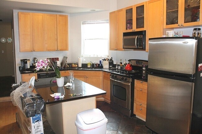 Foto del edificio - 1623 N Halsted St