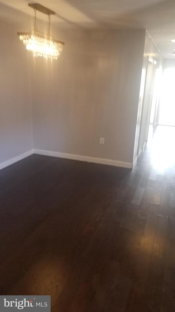 Foto del edificio - 11318 Cherry Hill Rd