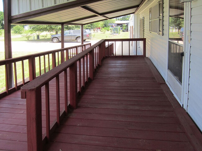 Building Photo - 1104 Pecan Ridge